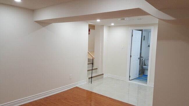 Building Photo - 20 Massie St