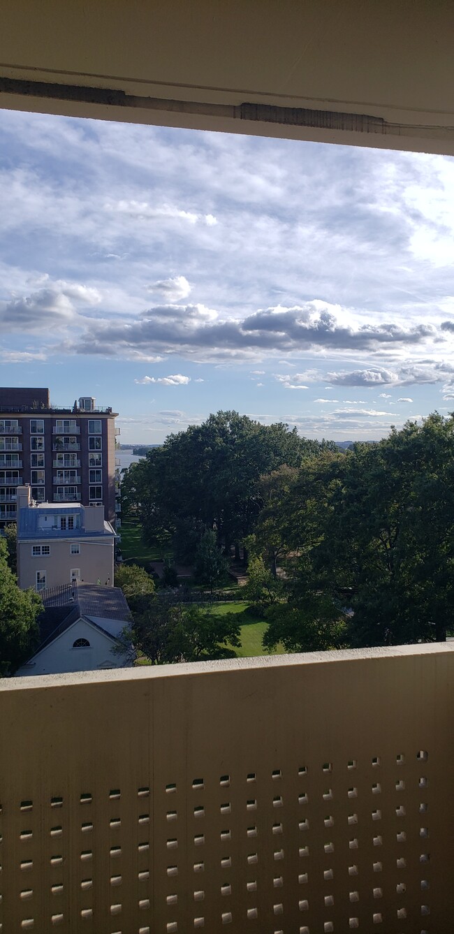 Spacious, shaded balcony - 490 M St SW