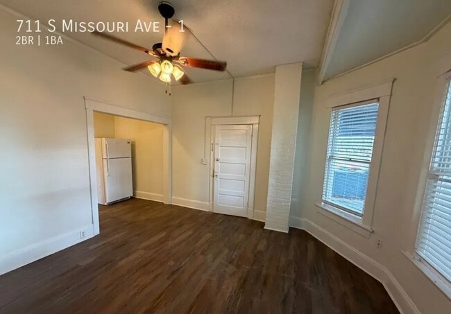 Foto del edificio - 711 S Missouri Ave