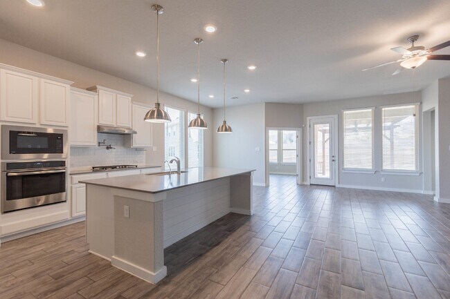 Foto del edificio - 1523 Nicholas Cv