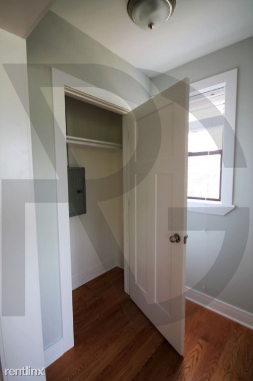 Building Photo - Studio, 1 bath Apartment - 4536 N Damen Ave