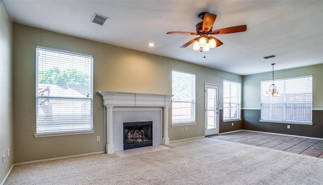 Foto del edificio - 9618 Shirland Ln