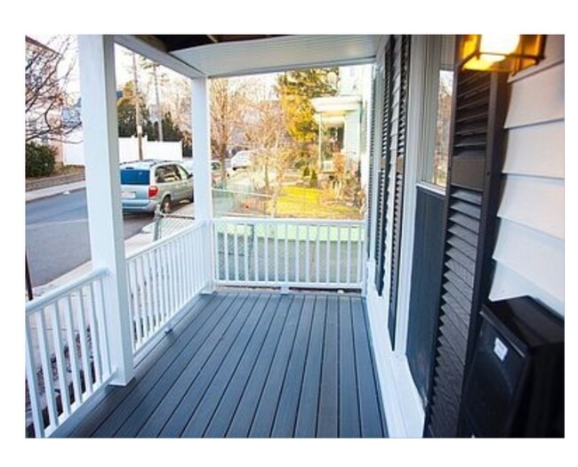 Foto del edificio - 323 Bainbridge St