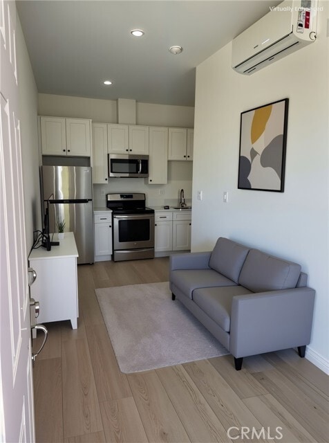Foto principal - 14317 Herron St