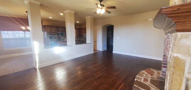 Building Photo - Luxury Home in Master Planned Castle Hills...
