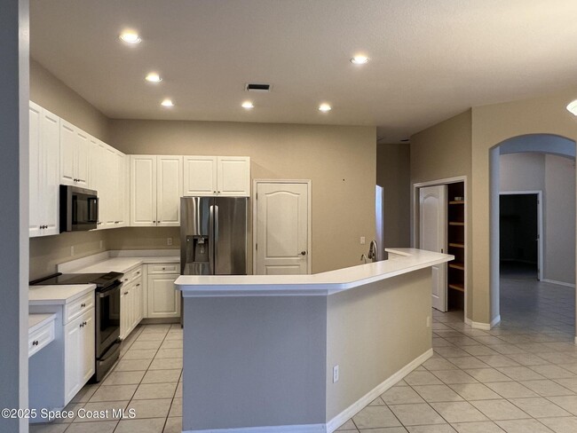 Foto del edificio - 943 Carriage Hill Rd