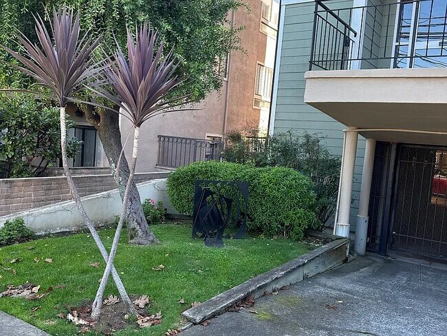 Foto del edificio - 1405 Oak Grove Ave
