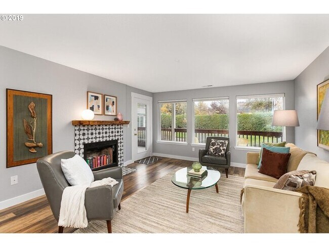 Foto del edificio - 6734 N Richmond Ave