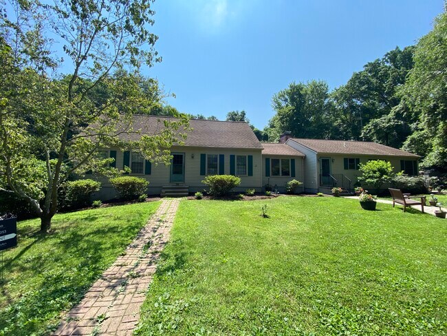 Foto del edificio - 58 Trailwood Dr