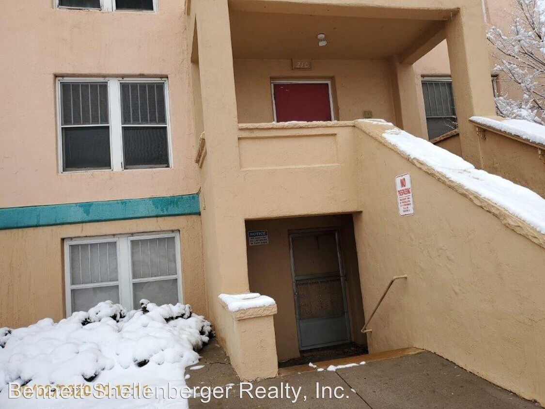 Foto principal - 210 S Weber St