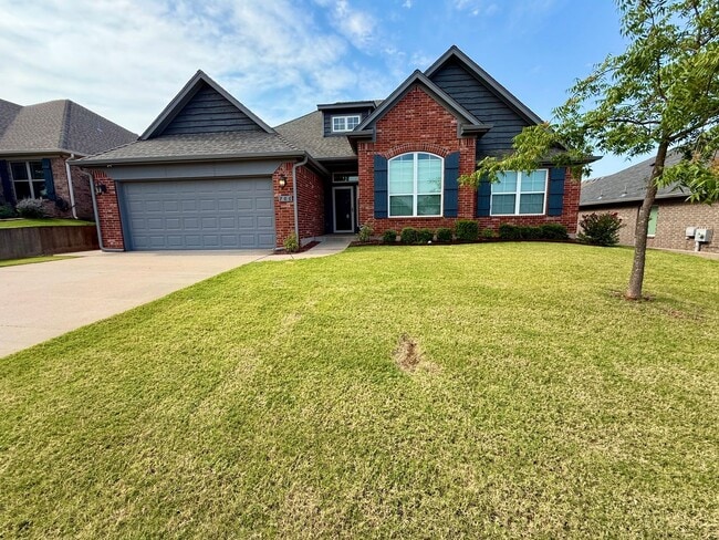 Building Photo - 706 Sedona Dr