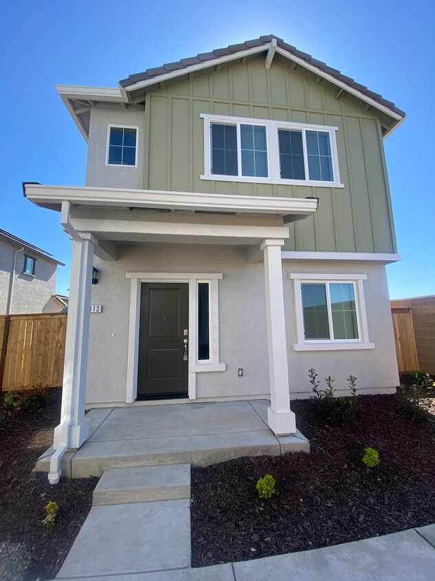 Primary Photo - Beautiful Brand New Home In West Roseville