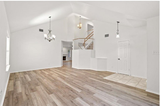 Foto del edificio - 15423 Quinley Dr