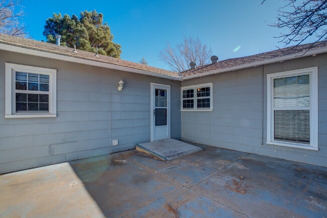 Building Photo - Tech Terrace Pre-Lease for 2026 or available now!