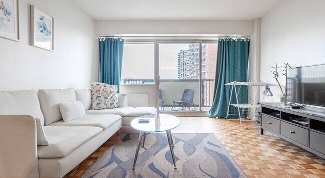 Building Photo - 860 Huntington Ave