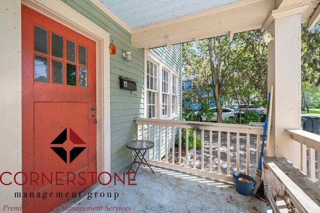 Foto del edificio - 3243 Ivanhoe Street