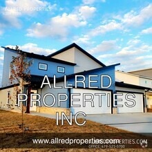 Building Photo - 1608 Casuarina Dr
