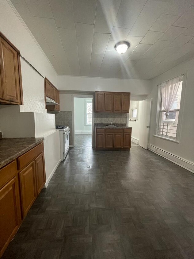 Foto principal - 405 Woodlawn Ave