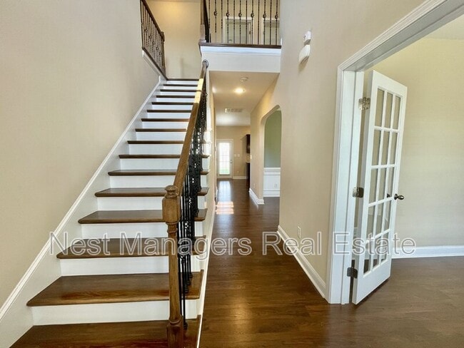 Foto del edificio - 608 Stonebriar Ave