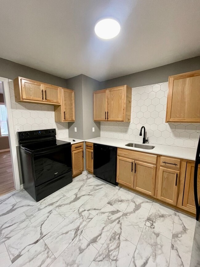 Foto del edificio - 2 Bedroom Home with Huge Storage basement