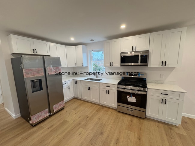 Foto del edificio - *1014 Douglas Avenue