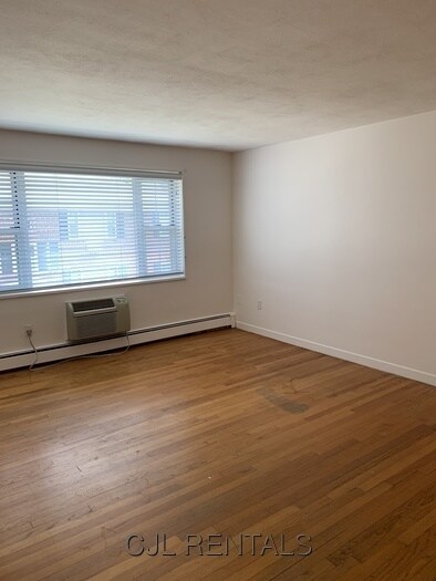 Building Photo - 67 Grove St