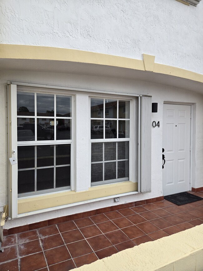 Building Photo - 209 NW 109th Ave
