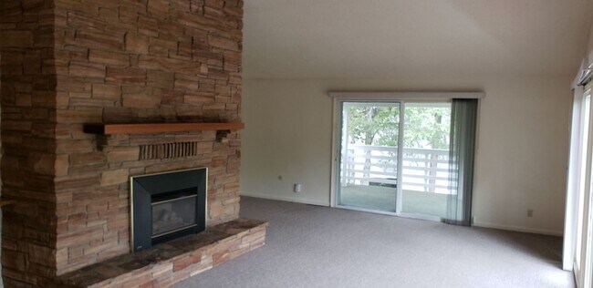 Foto del edificio - 515 Parkway Dr.  - Whitefish Four Bedroom ...