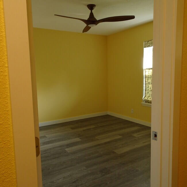 Foto del edificio - 1011 Nile St