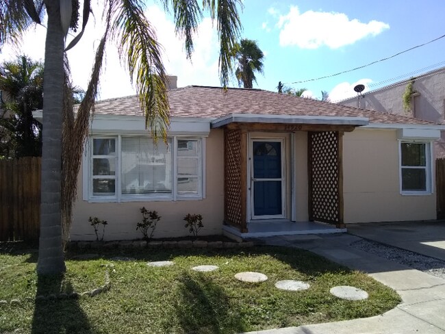 Foto del edificio - 14920 N Bayshore Dr