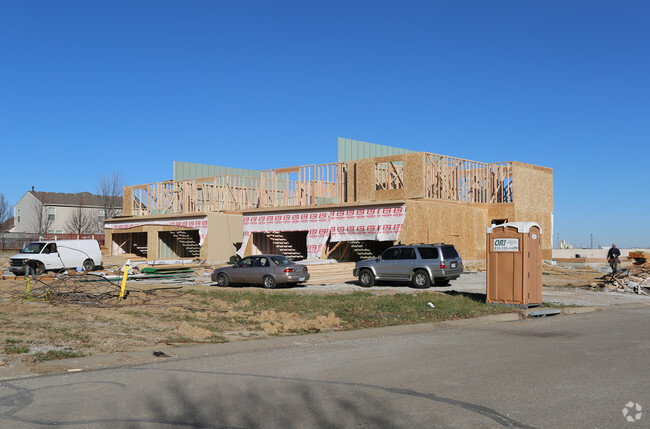 Building Photo - Townhomes at the Reserve