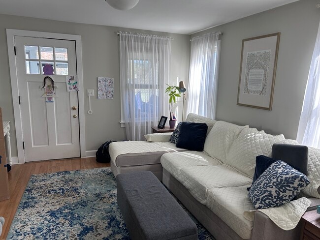 Foto del edificio - 19 Rose Ave