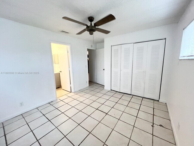 Foto del edificio - 2355 Linton Ridge Cir