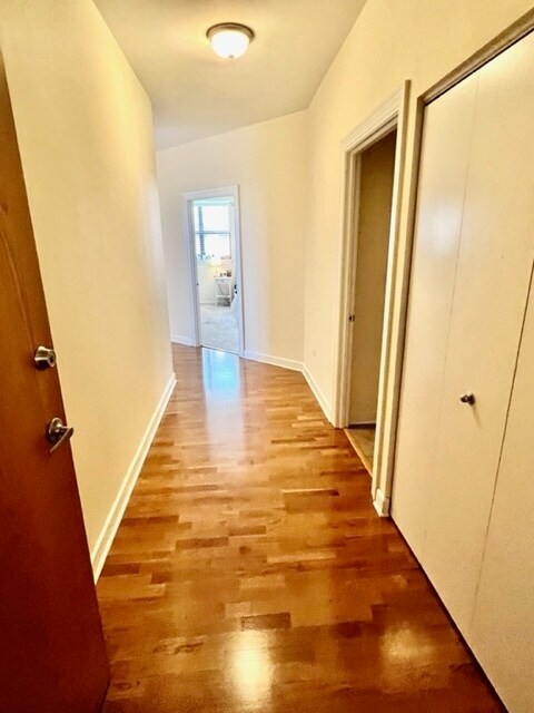 Foto del edificio - 451 W Huron St