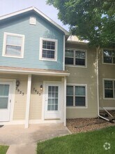 Building Photo - 7925 Lexington Park Dr