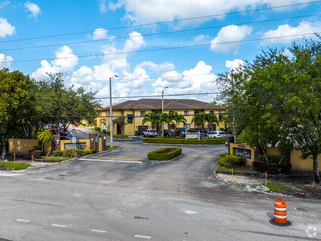 11115 W Okeechobee Rd Hialeah, FL 33018 - Kasalta Villas