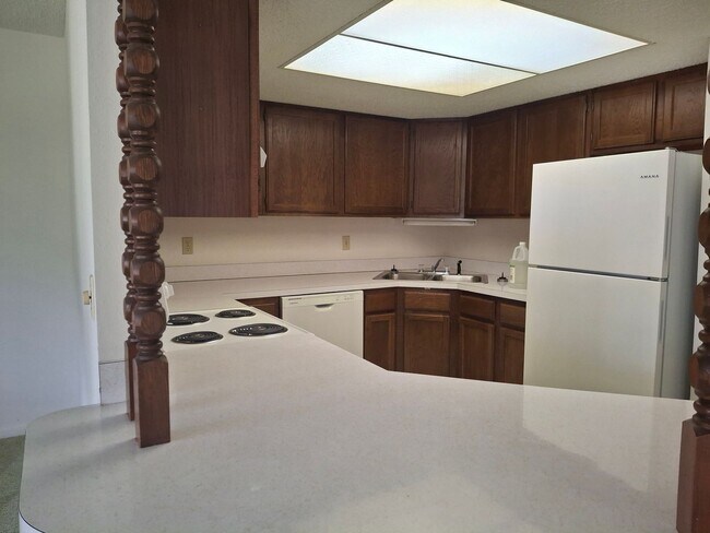 Foto del edificio - 2/2 in Silver Spring Shores 55+