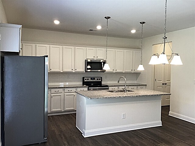 Building Photo - 1462 Weatherbrook Cir