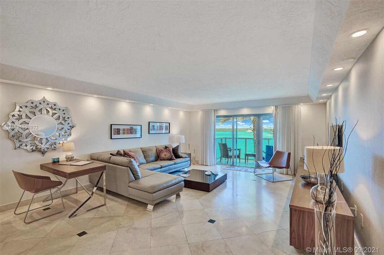 Foto principal - 290 Bal Bay Dr