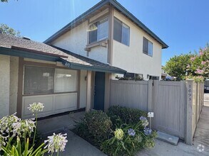 Building Photo - 1693 Orinda Ct