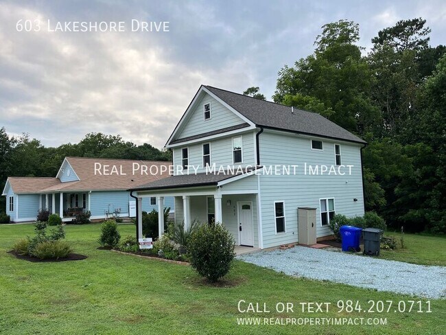 Foto del edificio - 603 Lakeshore Dr