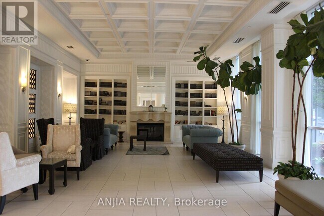 Building Photo - 25 Greenview Ave