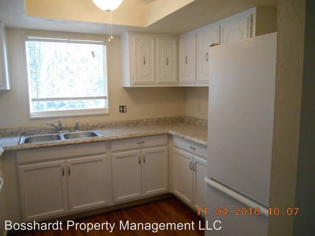 Building Photo - 12202 Sandalwood Dr