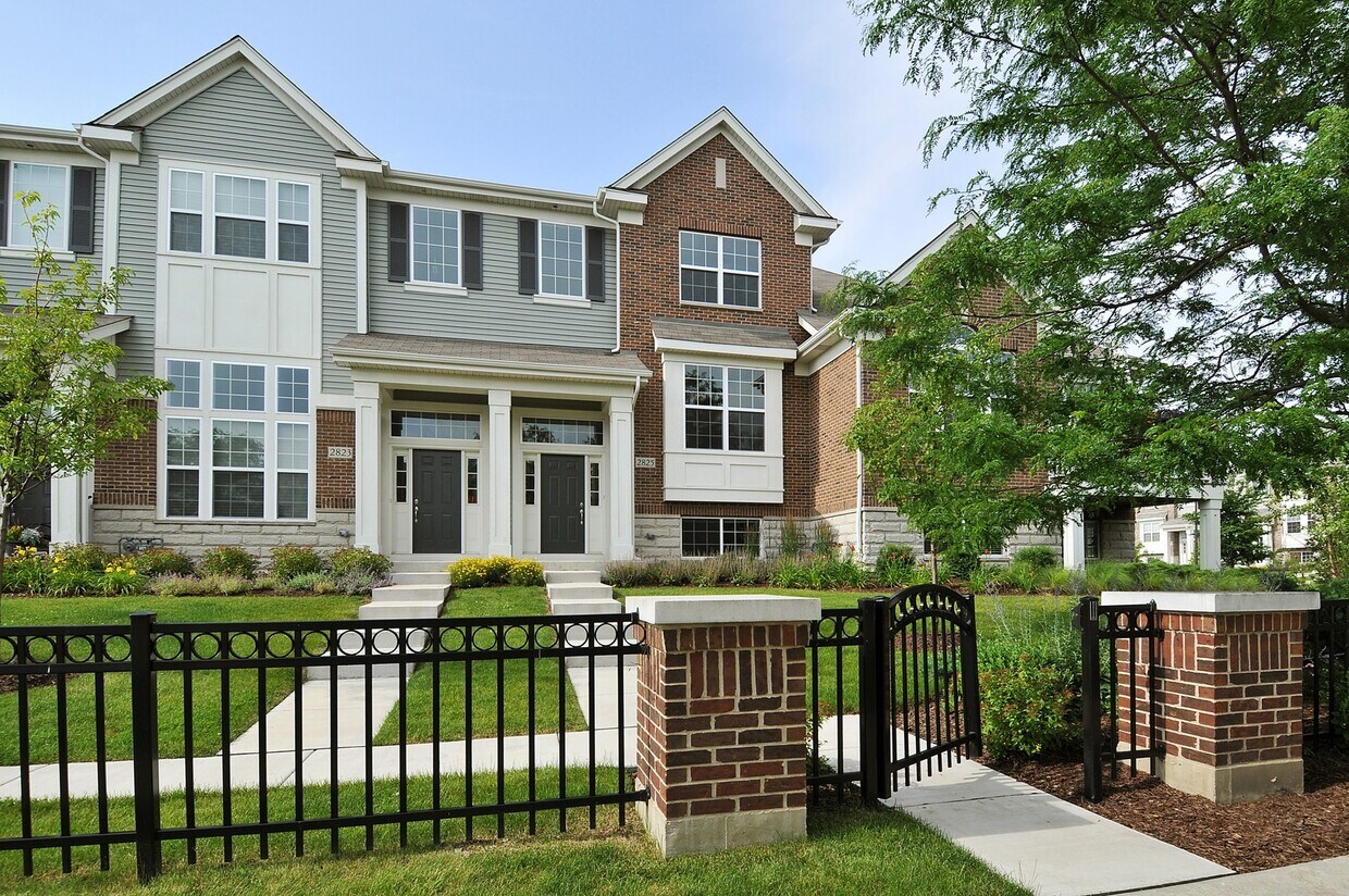 Primary Photo - 2825 Blakely Ln