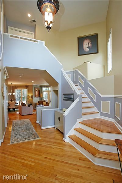 Building Photo - 1348 Red Hawk Cir
