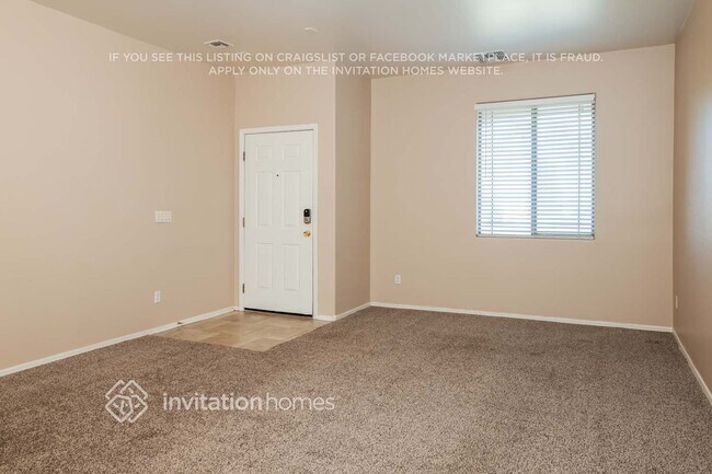 Building Photo - 6805 S 70th Dr