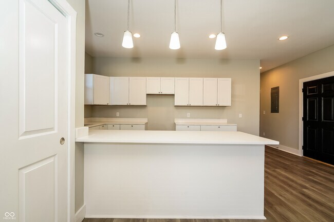 Foto del edificio - 2457 Sheldon St