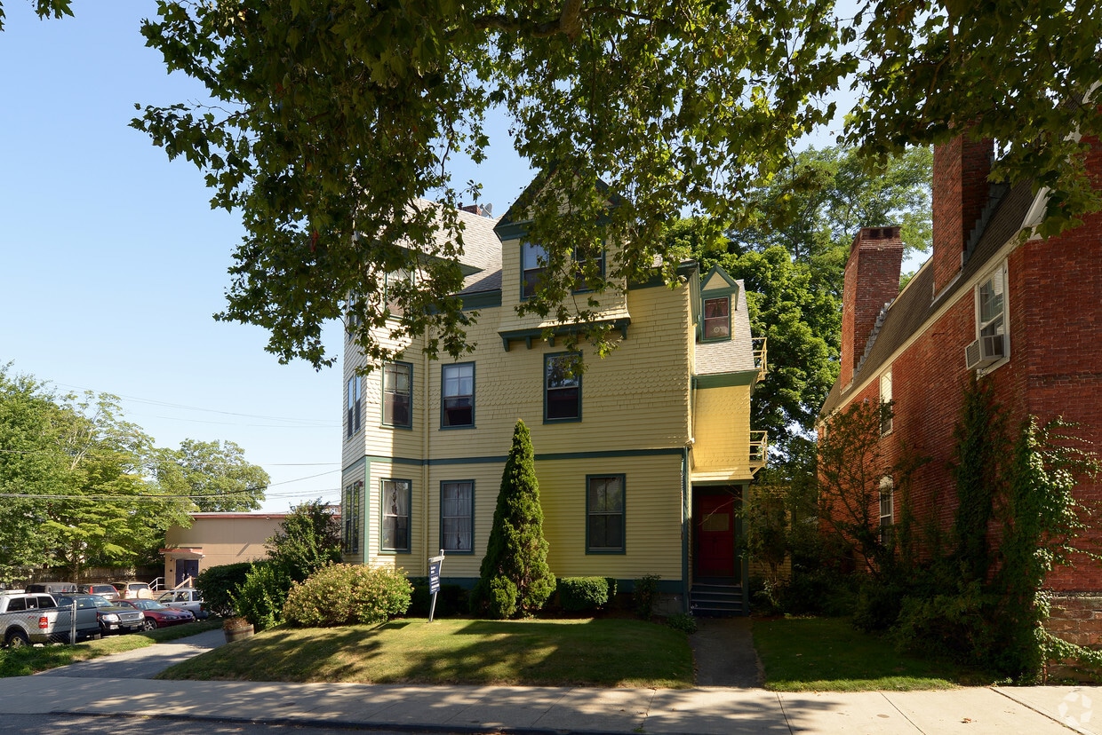 Building Photo - The Park House