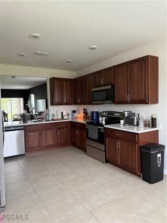 Foto del edificio - 1617 NW 18th St
