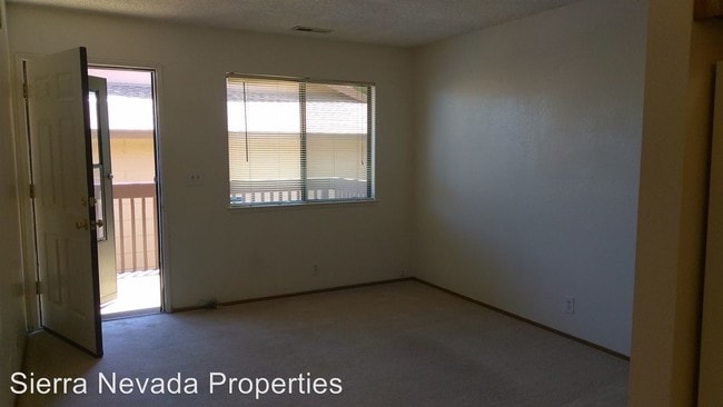 Building Photo - 1475 Selmi Dr